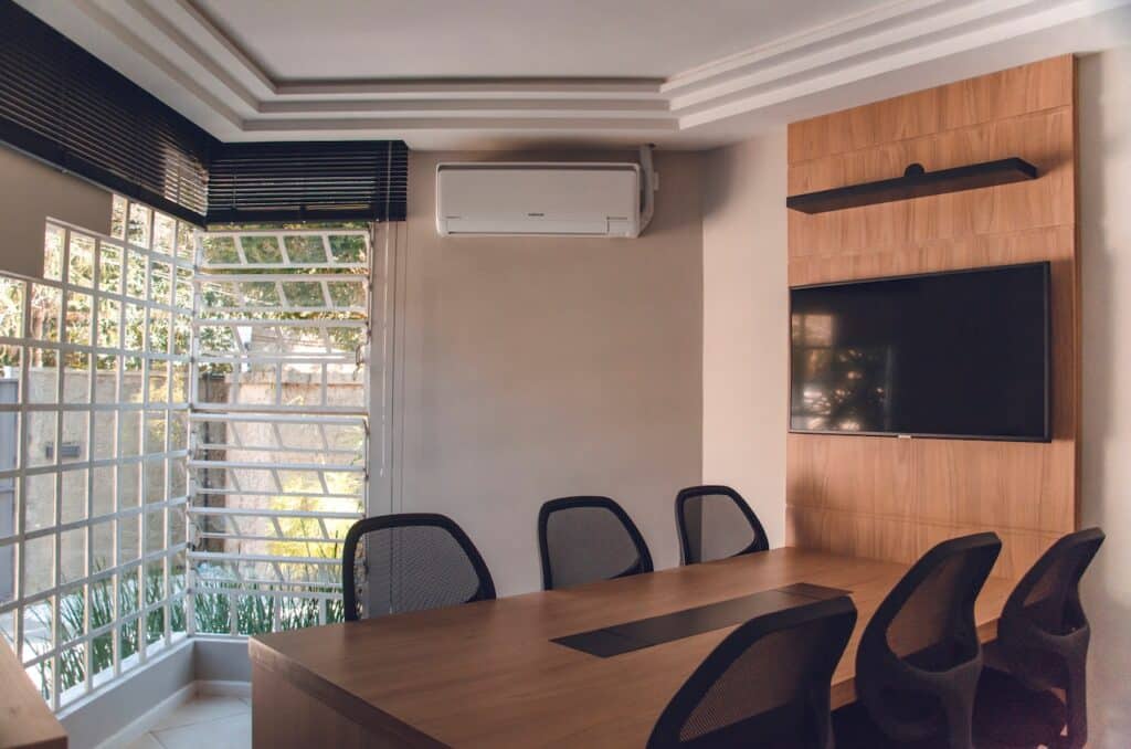 sala da pranzo con condizionatore